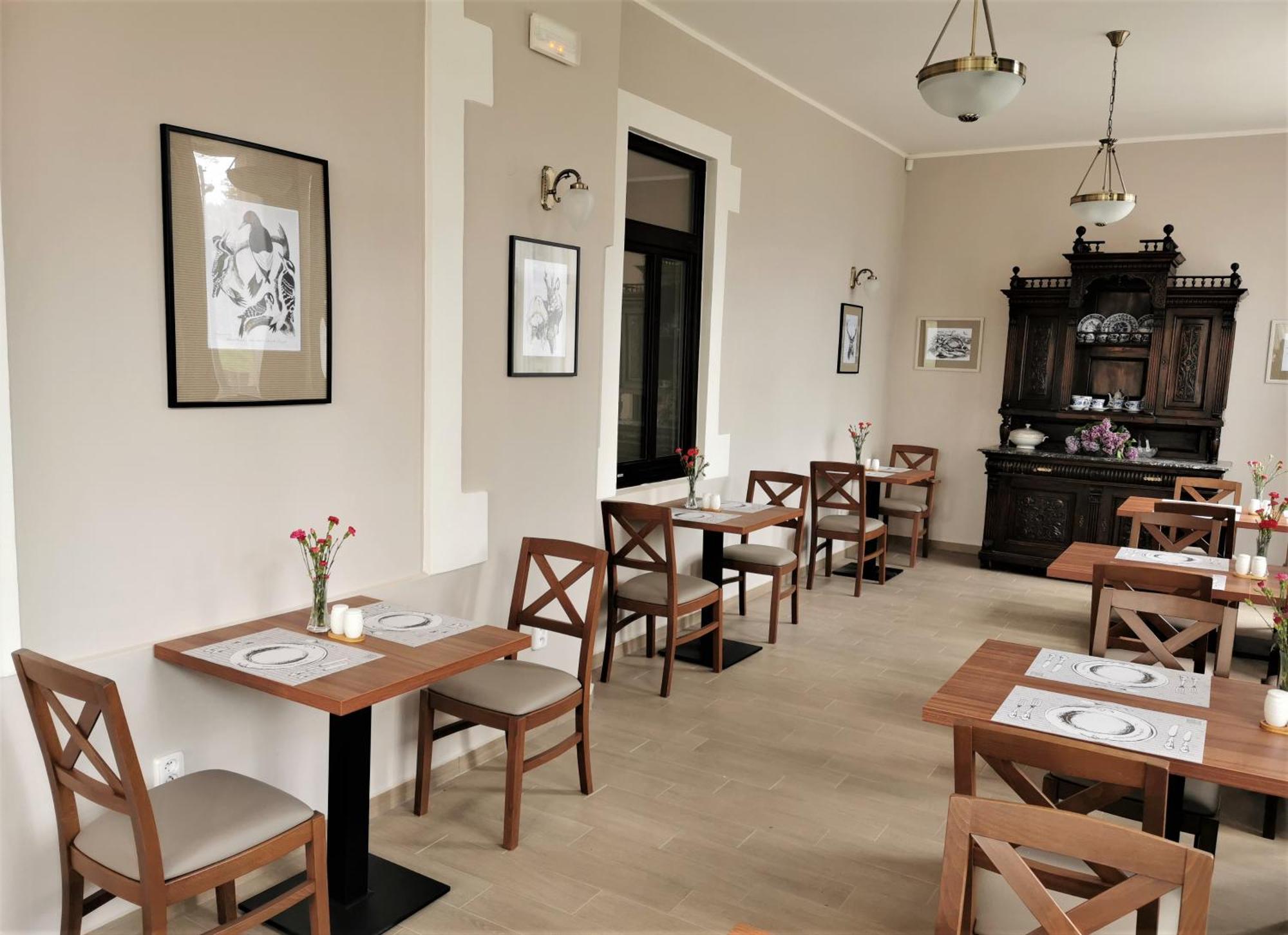 Hotel Svycarsky Dum Sneznik 外观 照片